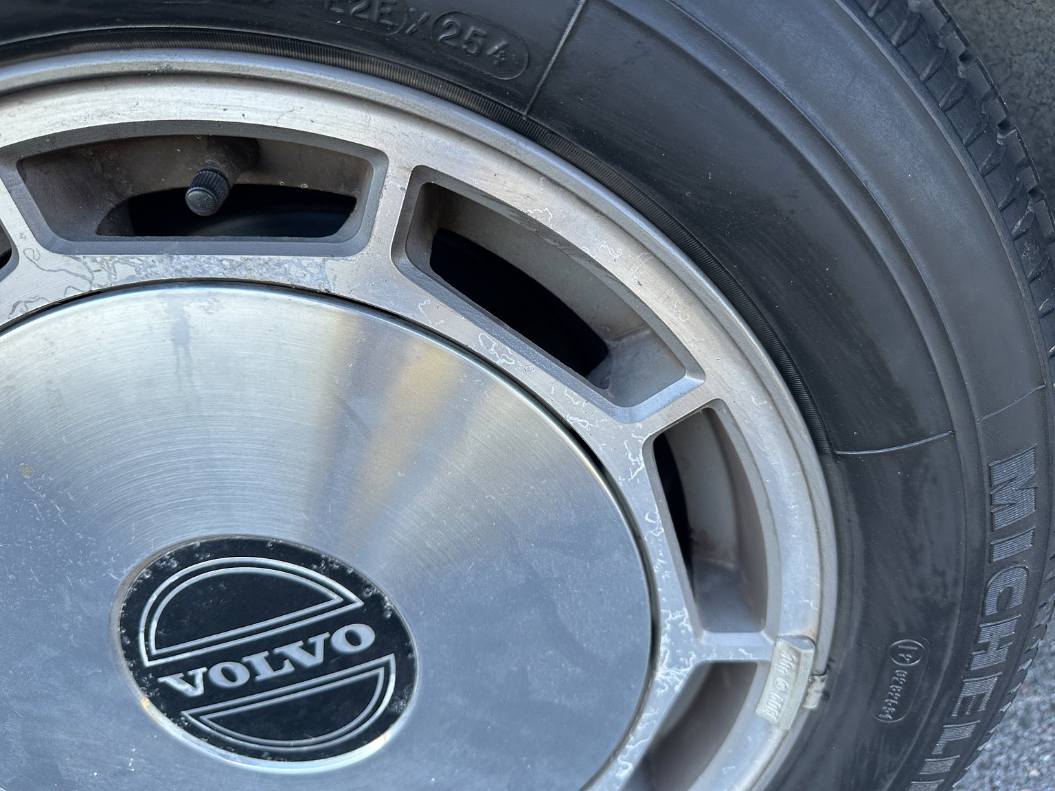 Exterior image of 1985 Volvo 760 GLE 2.8 V6 Automatisk