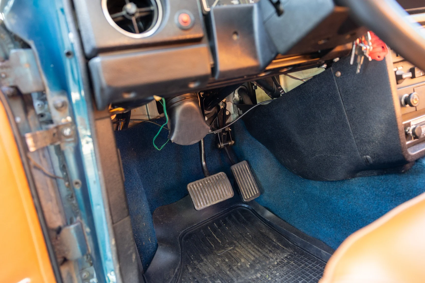 Interior image of 1973 Volvo 164E (38)