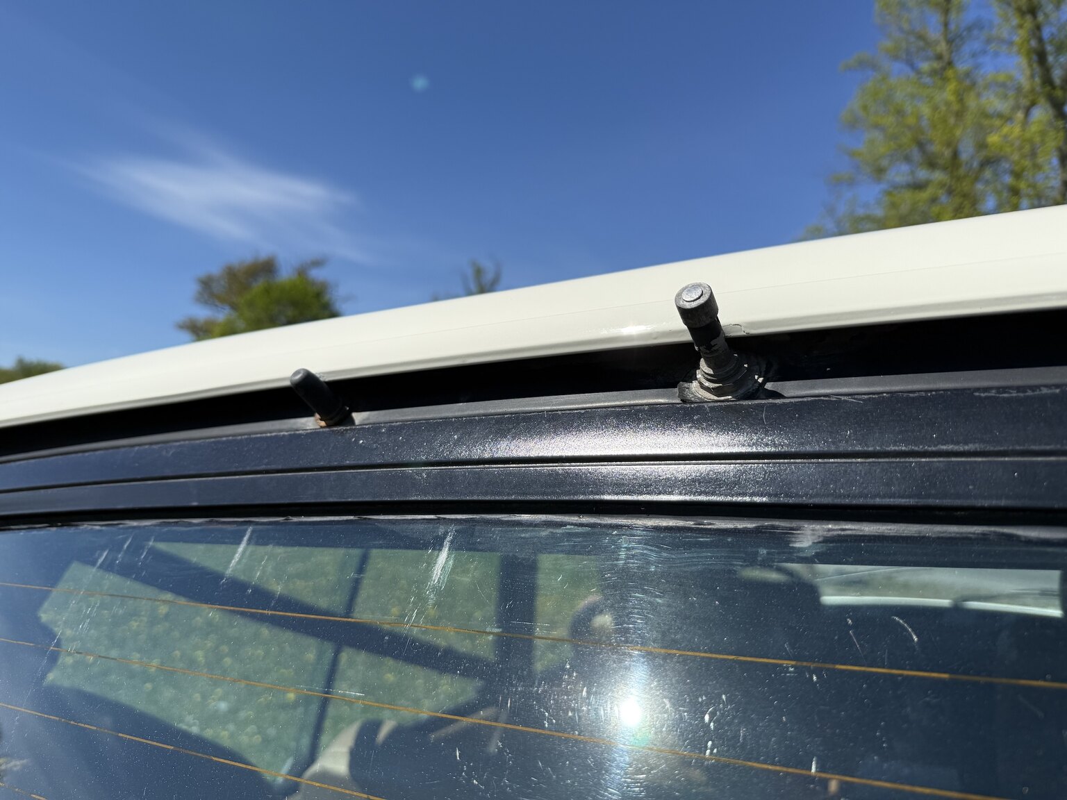 Exterior image of 1985 Land Rover Range Rover 3.5 V8