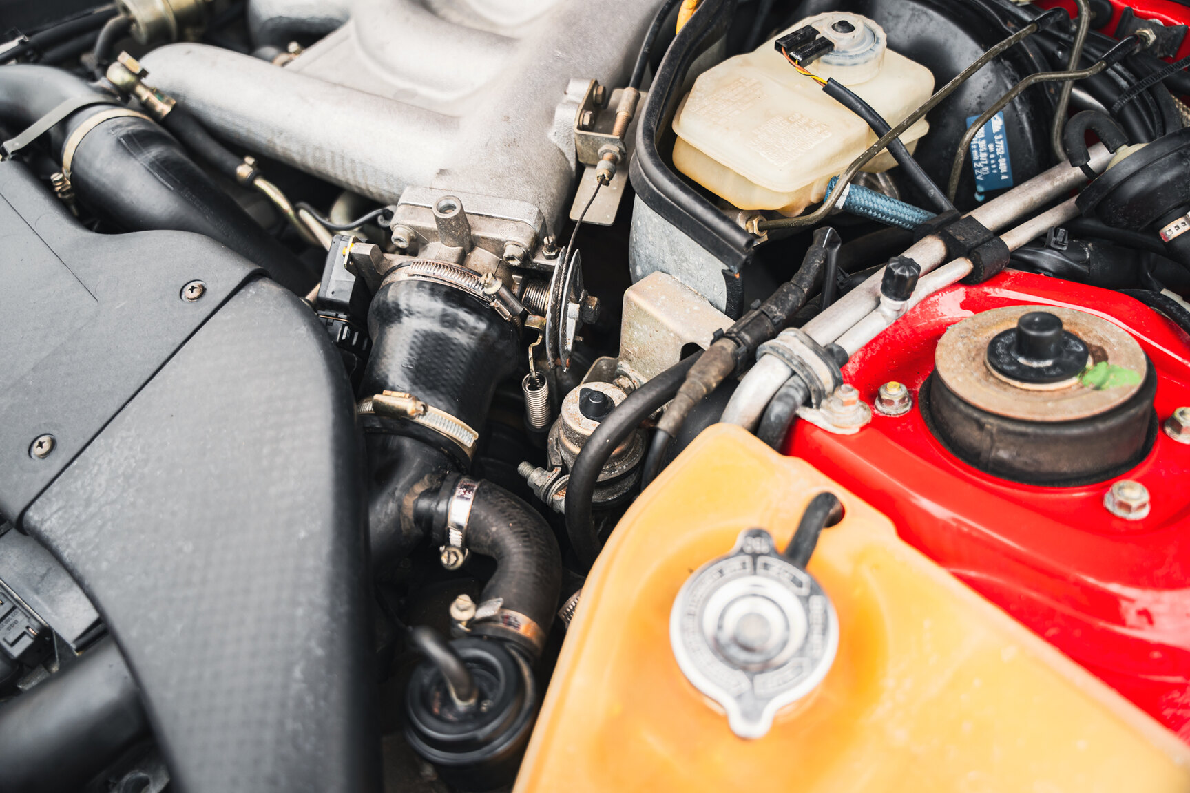 Image of 1990 Porsche 944 Turbo mechanics