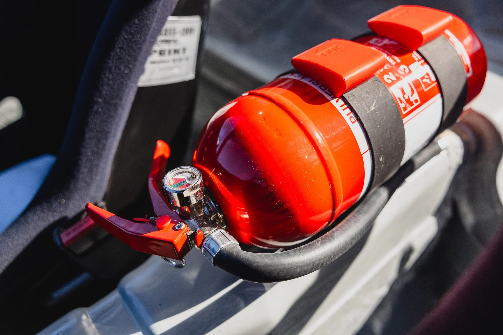 Innenraumfoto von 1982 Porsche 944 Trackday (5)