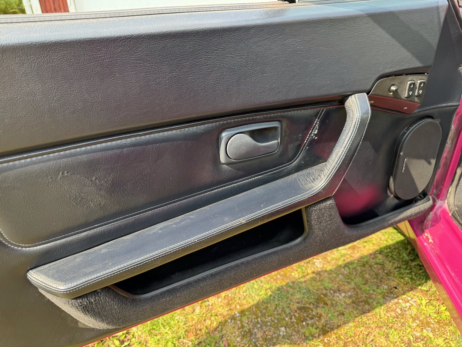 Interior image of 1990 Porsche 944 S2 Convertible