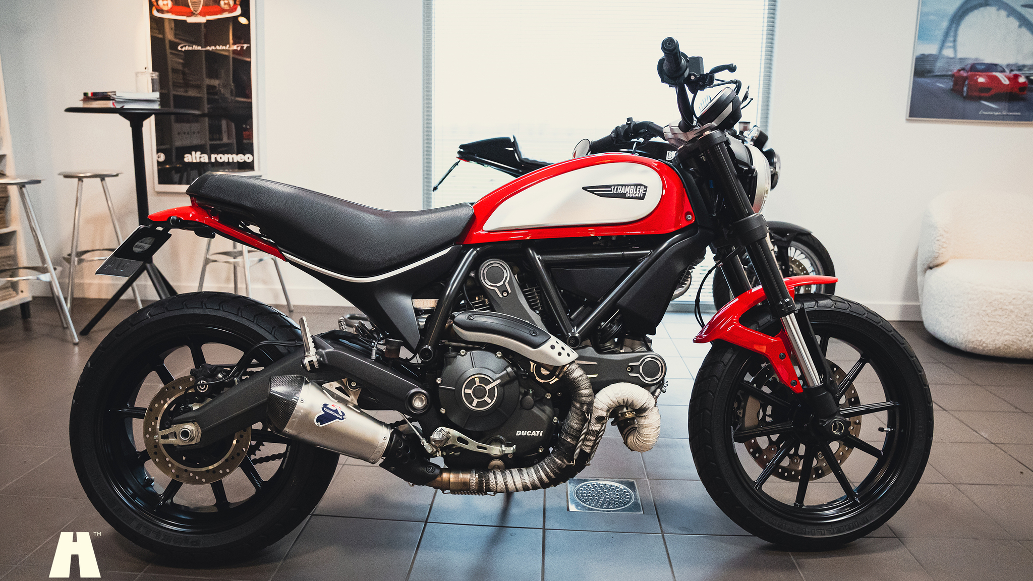 Exterior image of 2015 Ducati Scrambler  (2)