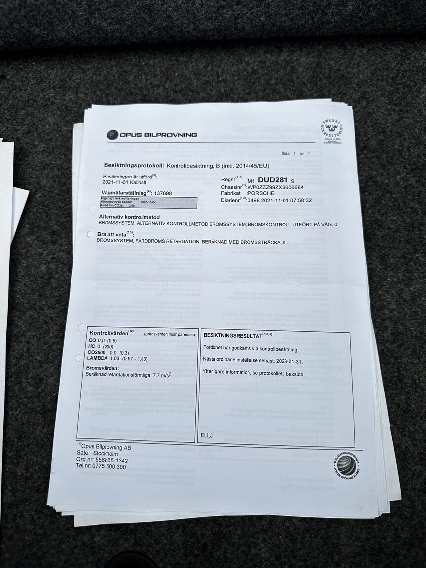 Documentation for 1999 Porsche 911 Carrera 4