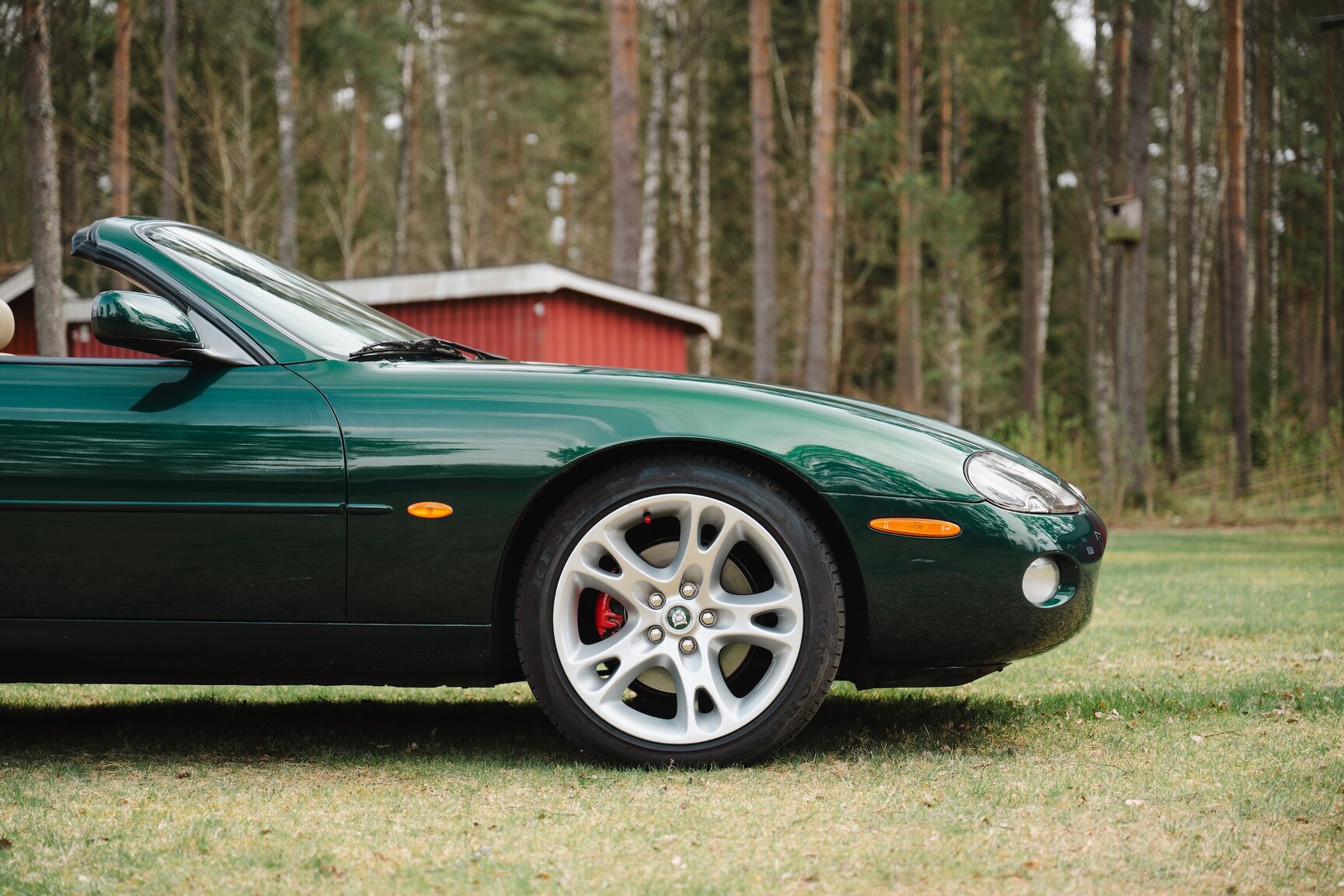 Exterior image of 2003 Jaguar XK8 Cabriolet