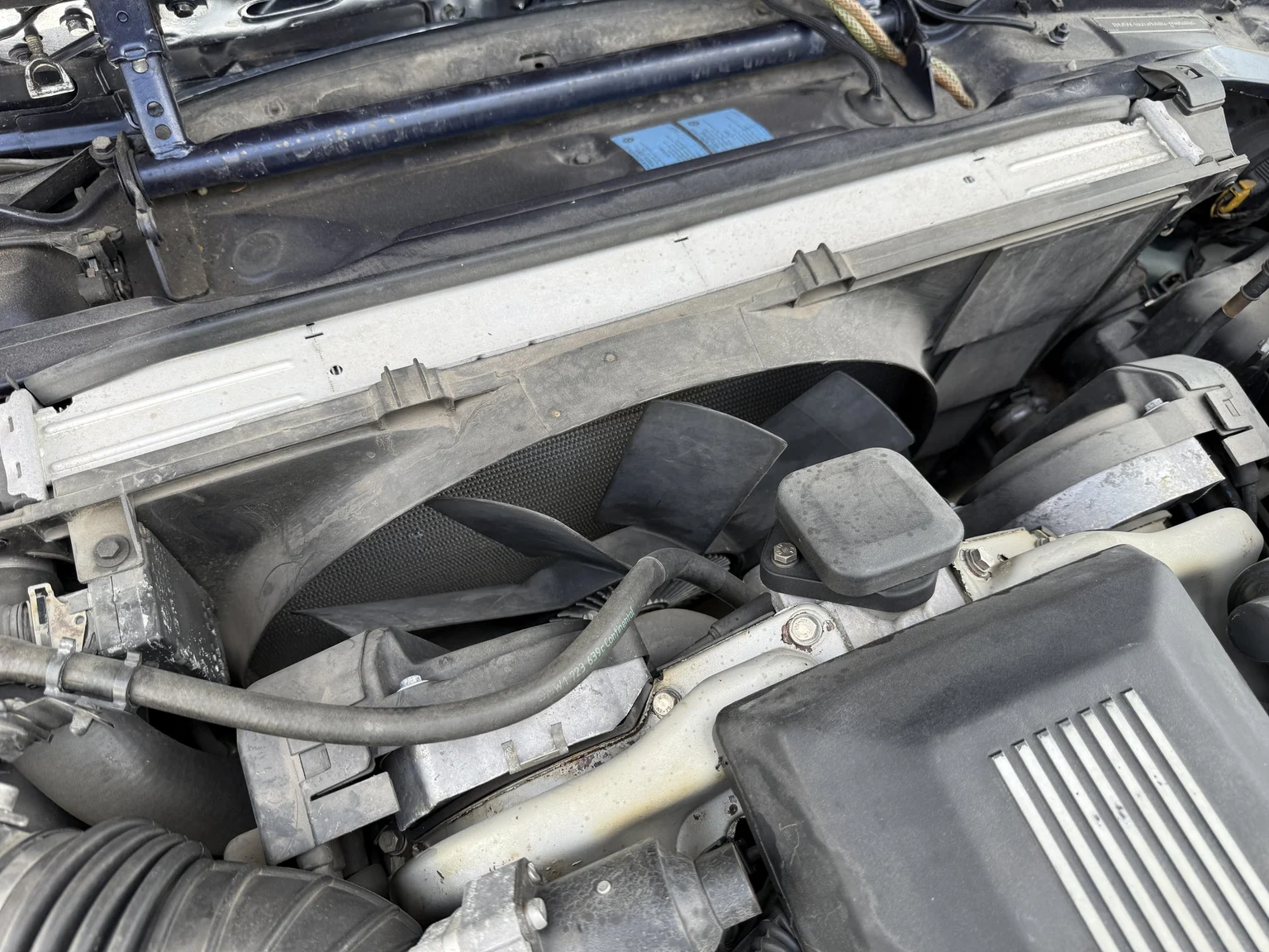 Image of 1990 BMW 750i (3) mechanics