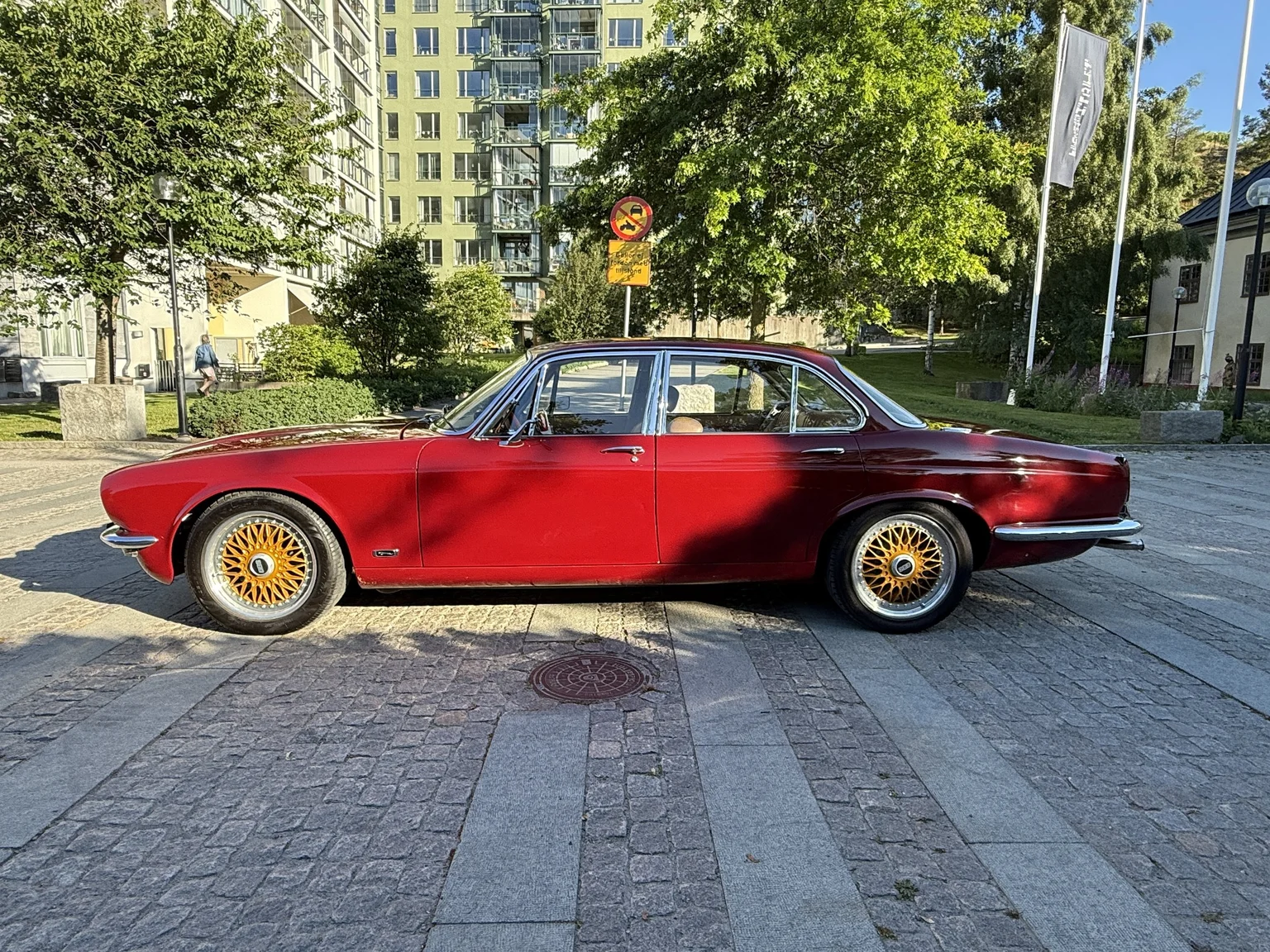 Aussenfoto 1970 Jaguar XJ12 Performance (3)