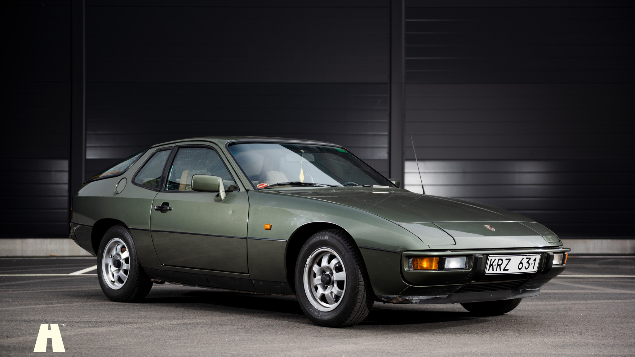 Exteriörbild på 1981 Porsche 924 (7)