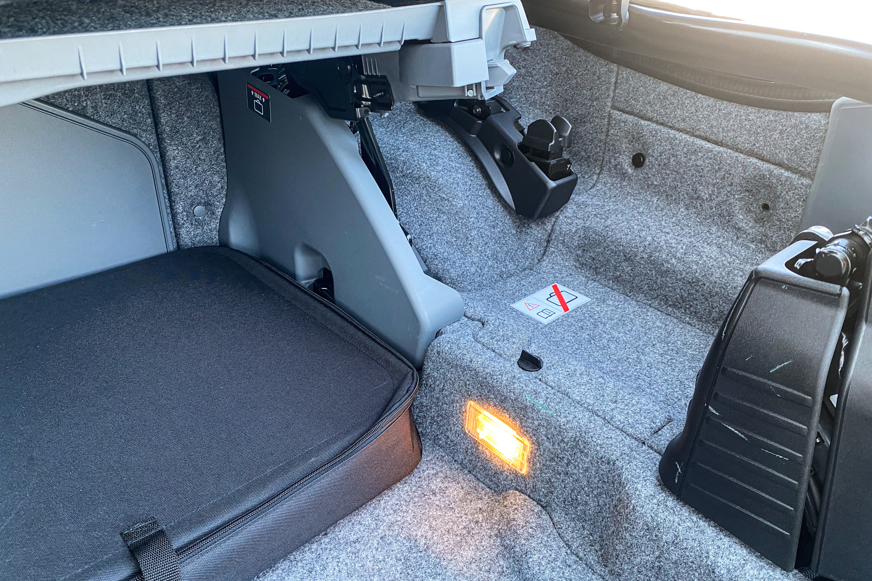 Innenraumfoto von 2007 BMW 335i Cabriolet (47)