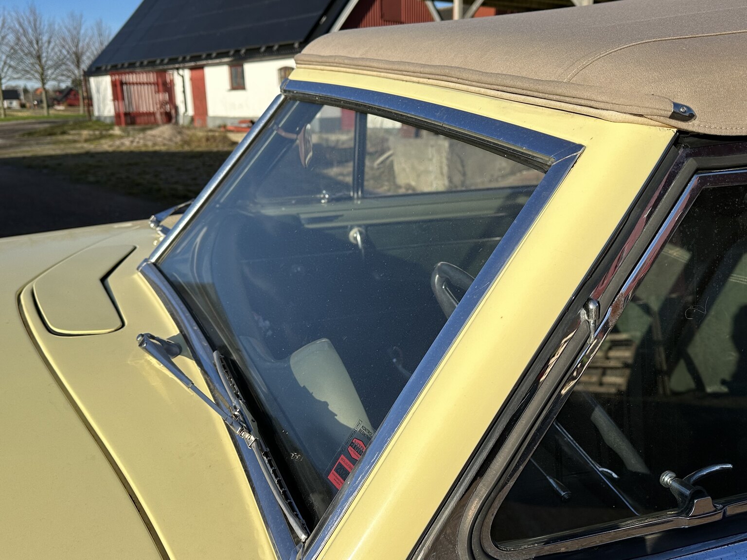 Exterior image of 1950 Chrysler Windsor Convertible (34)