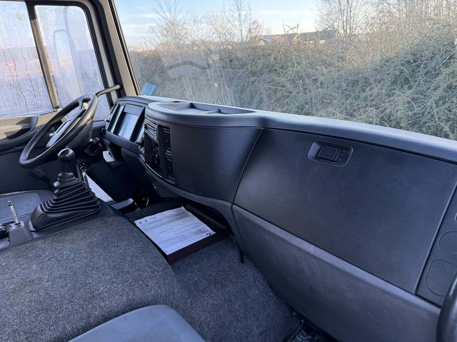 Exteriörbild på 2000 Volvo FL6 4x2 - NO RESERVE (14)