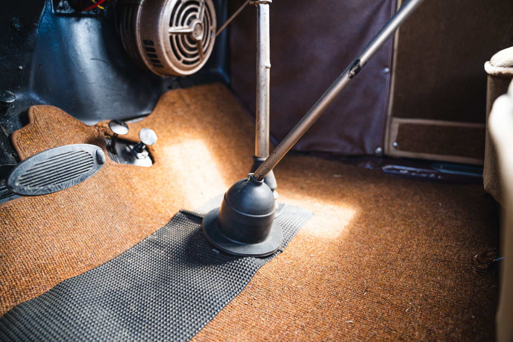 Innenraumfoto von 1931 Ford A Luxe Sedan (21)