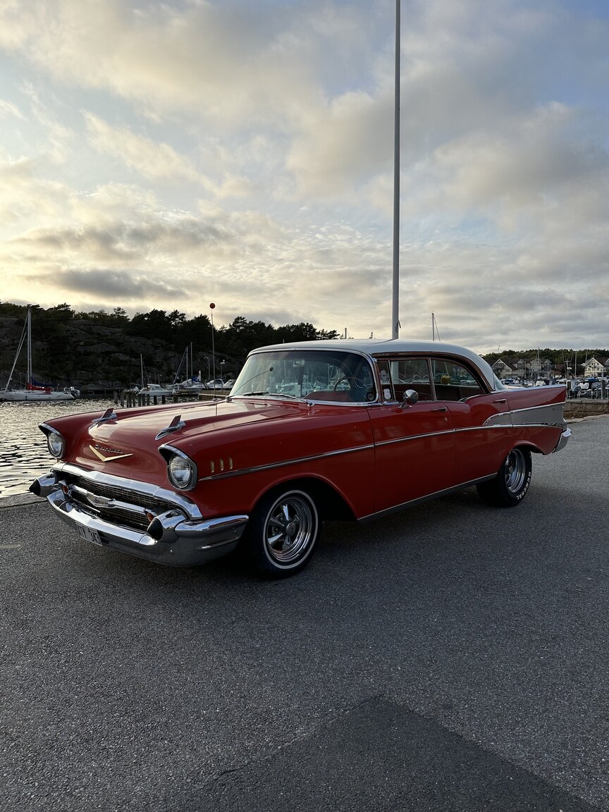 Exteriörbild på 1957 Chevrolet Bel Air (2)