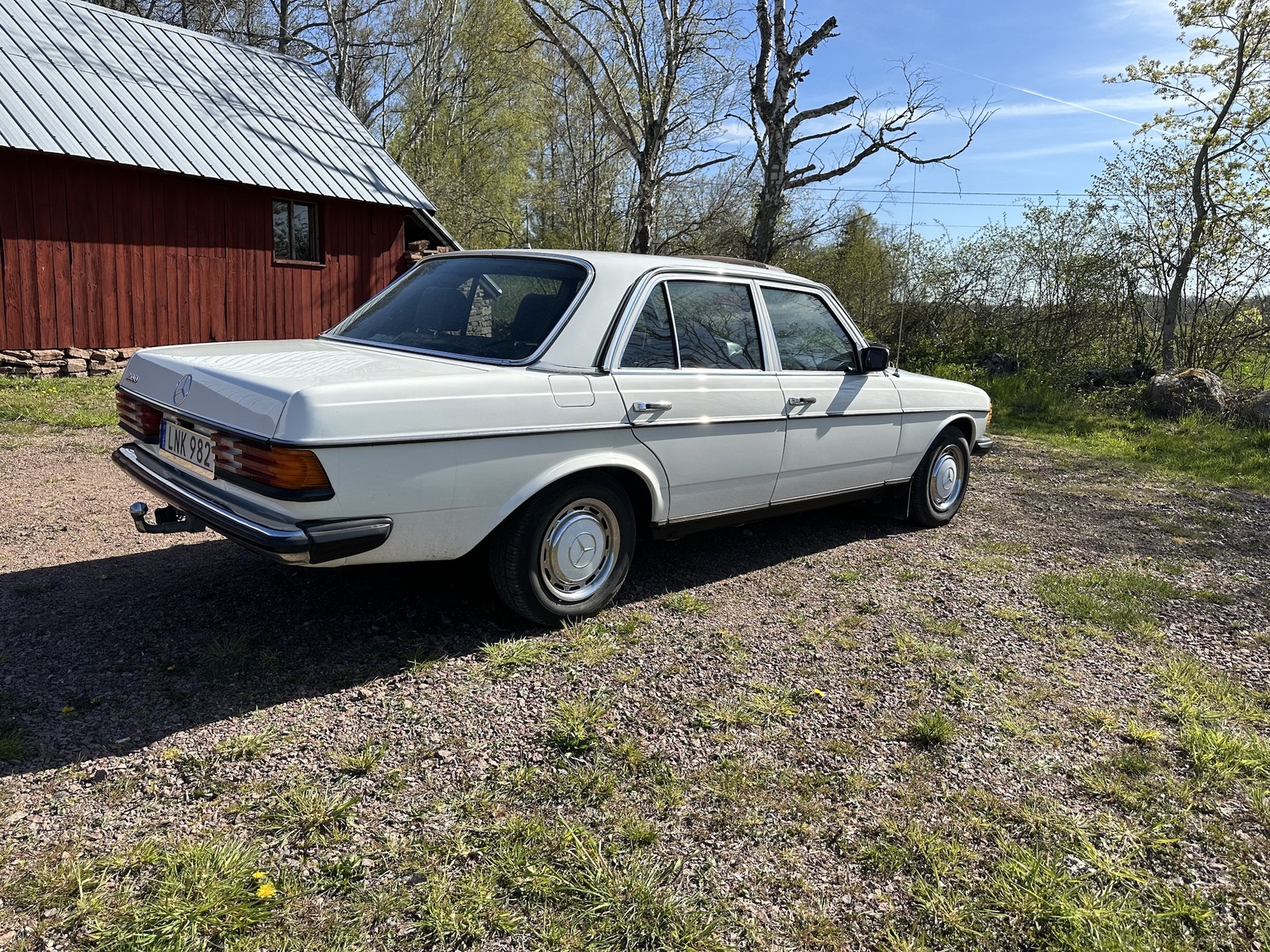 Exteriörbild på 1985 Mercedes-Benz 200