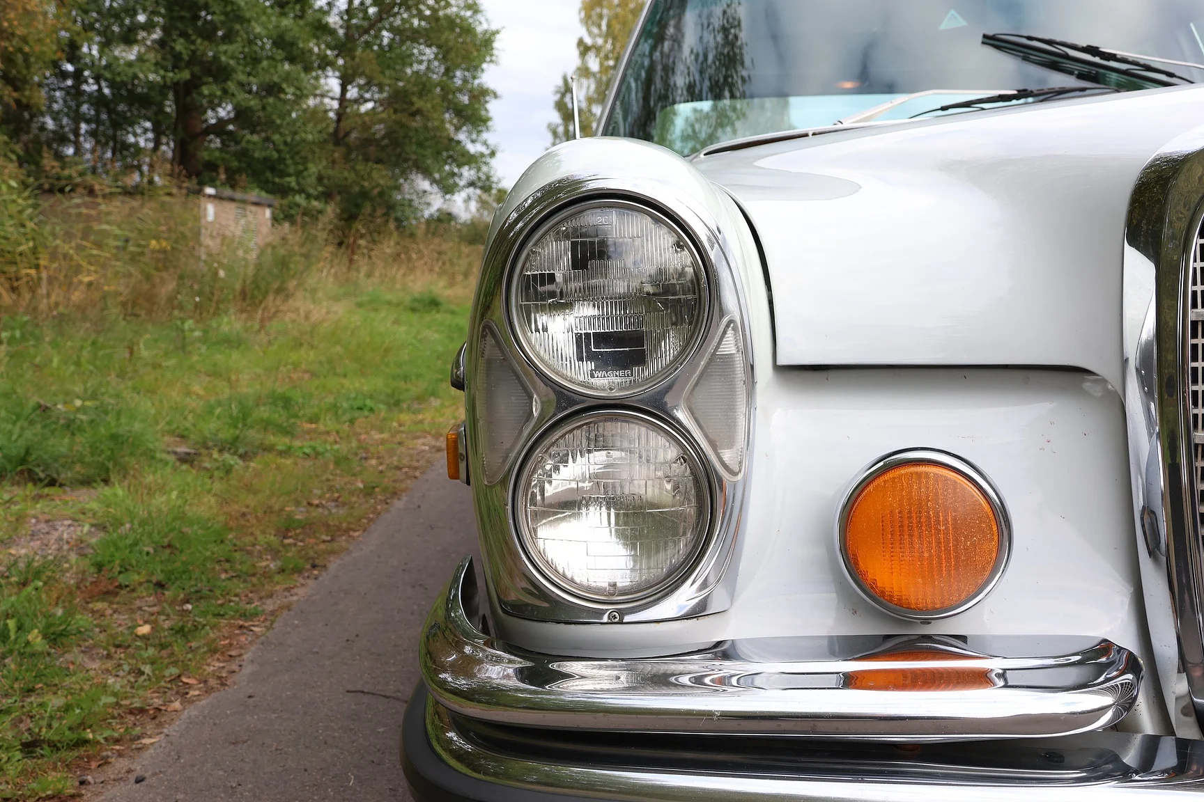 Exterior image of 1972 Mercedes-Benz 280 SE 4.5  (11)