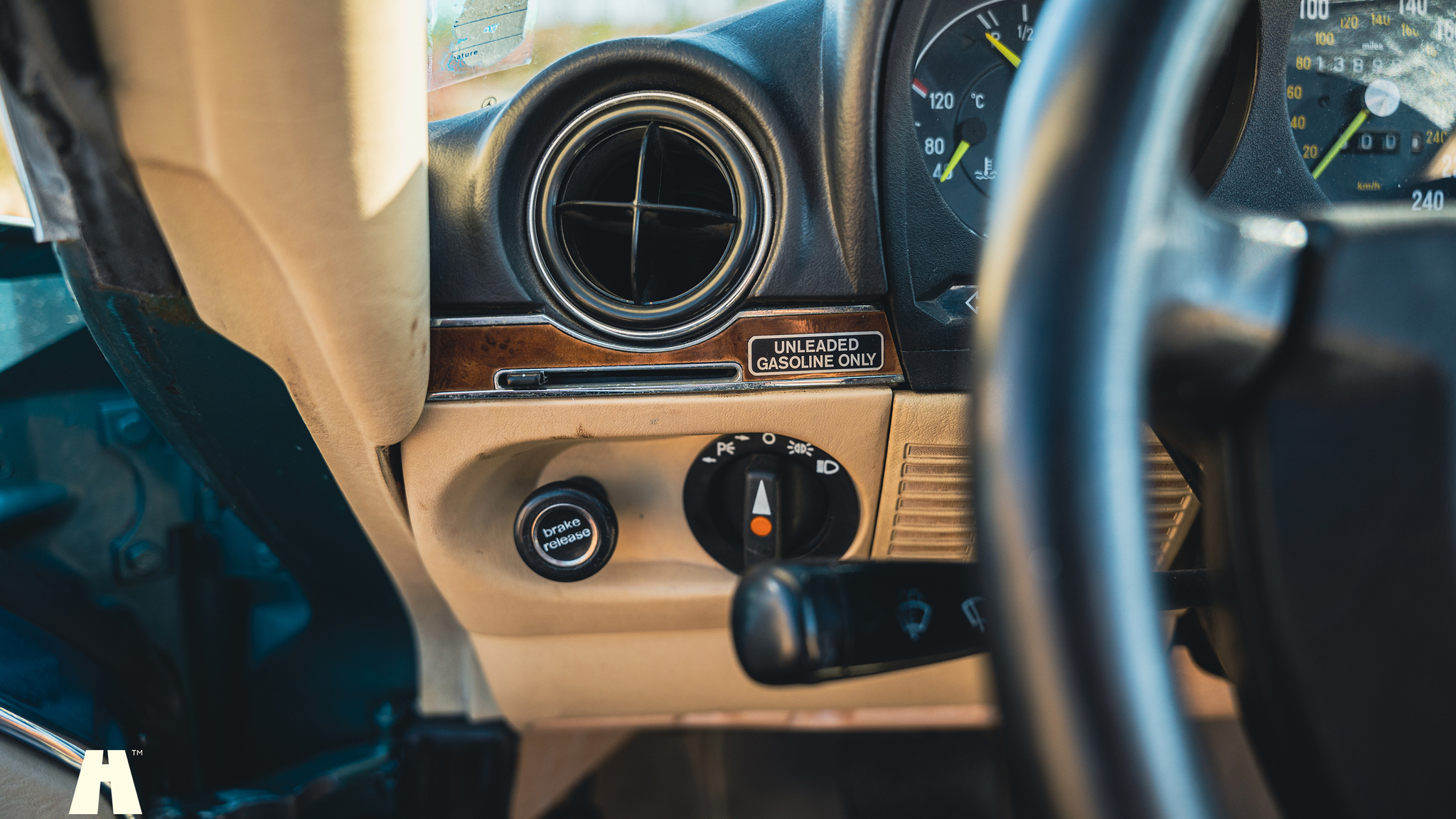 Innenraumfoto von 1985 Mercedes-Benz 380 SL