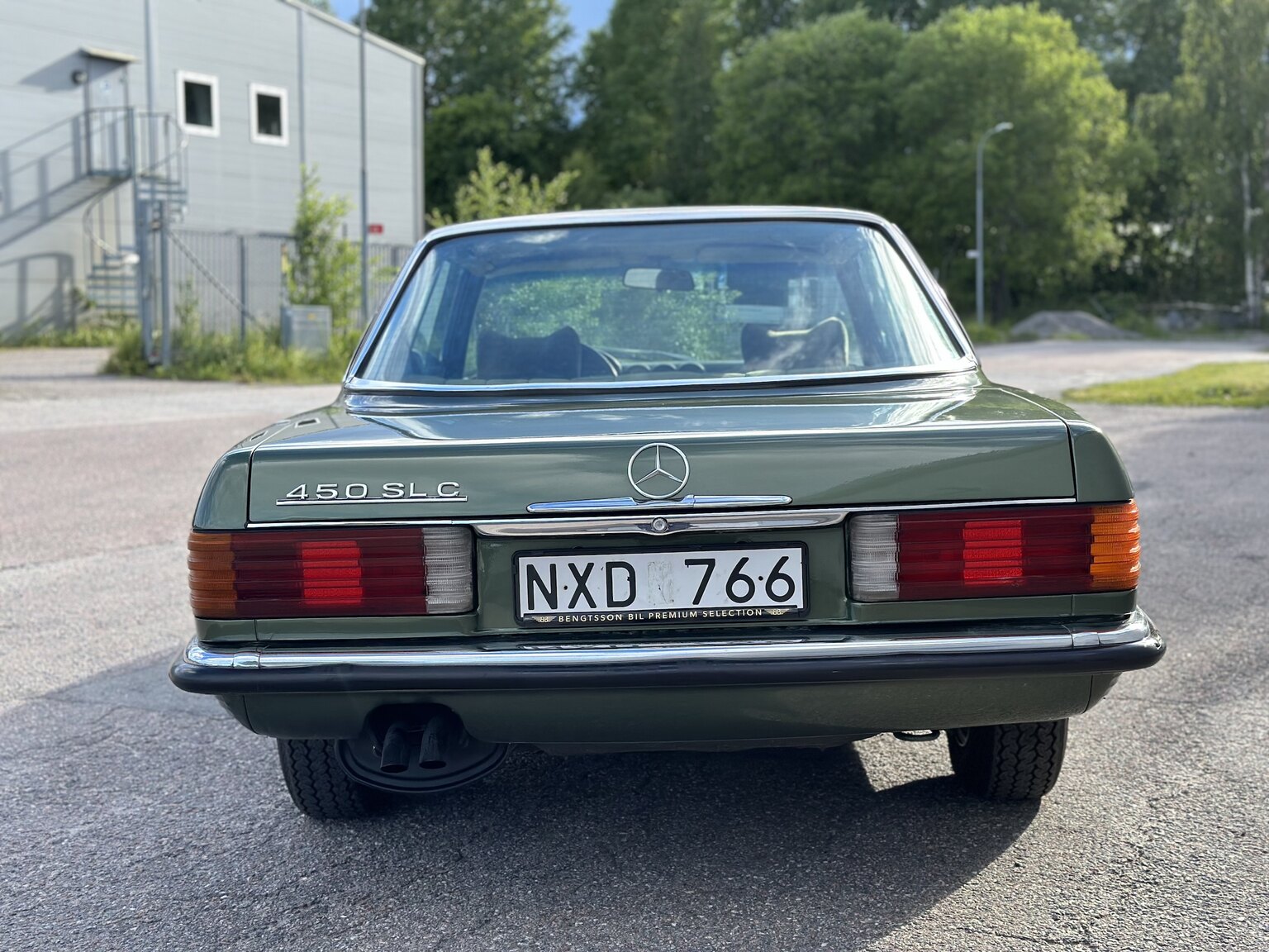 Exterior image of 1974 Mercedes Benz 450 SLC