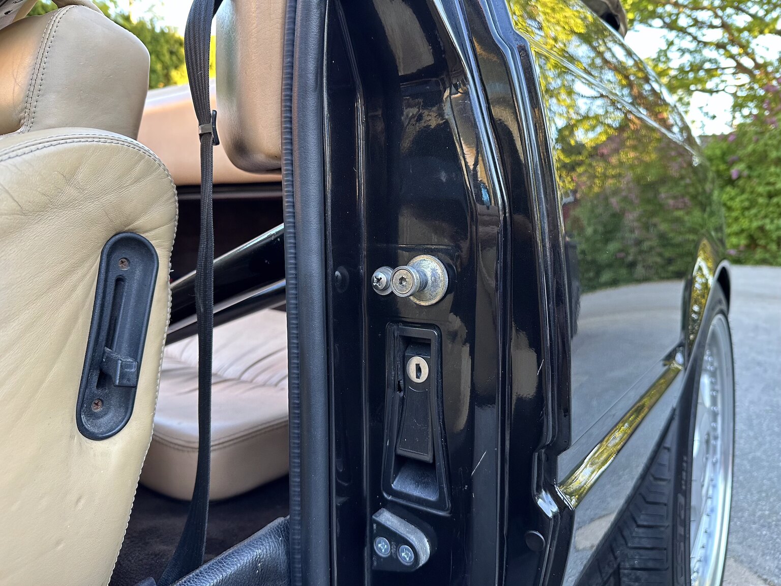 Interiörbild 1987 Maserati Biturbo Spyder