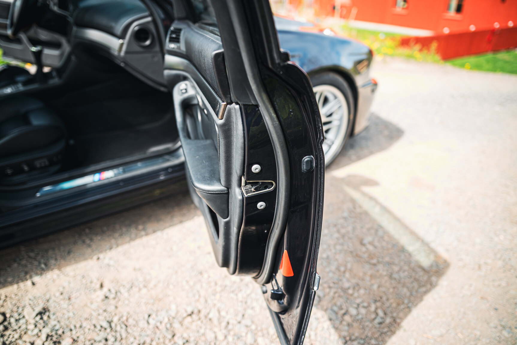 Interior image of 2000 BMW M5 E39