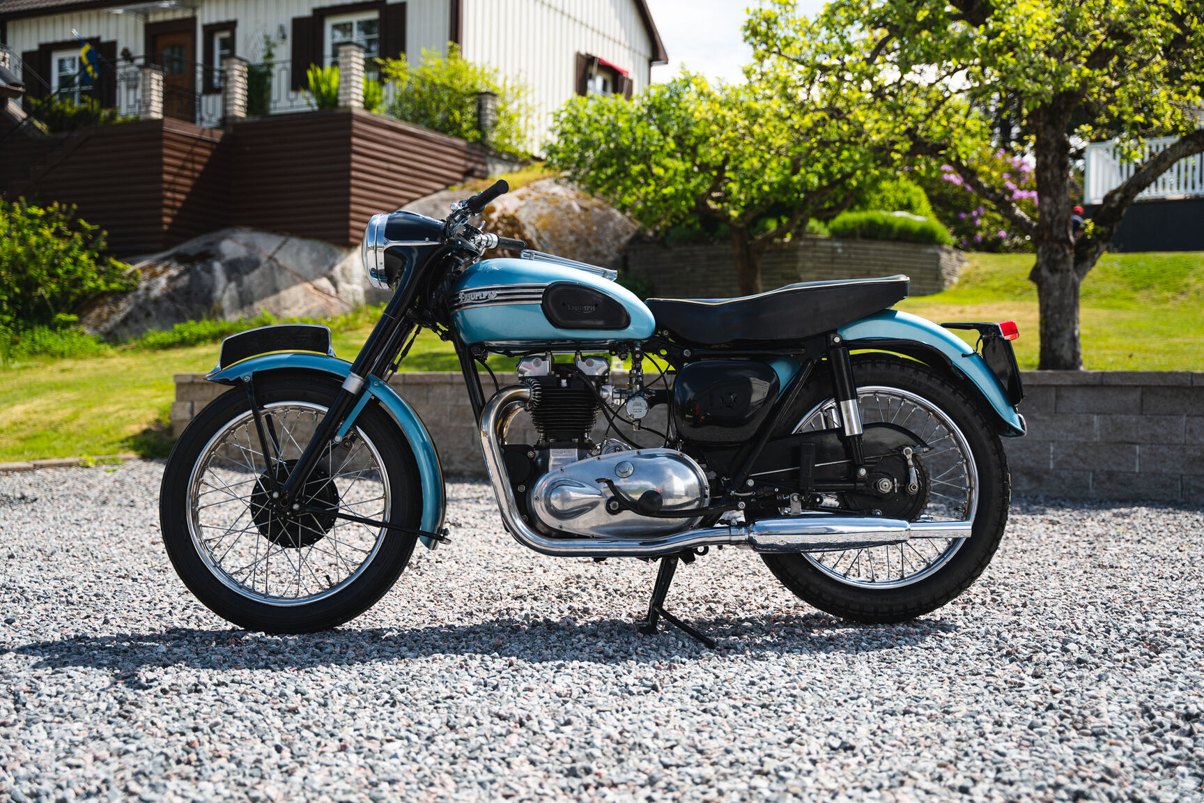 Exterior image of 1956 Triumph Thunderbird (2)