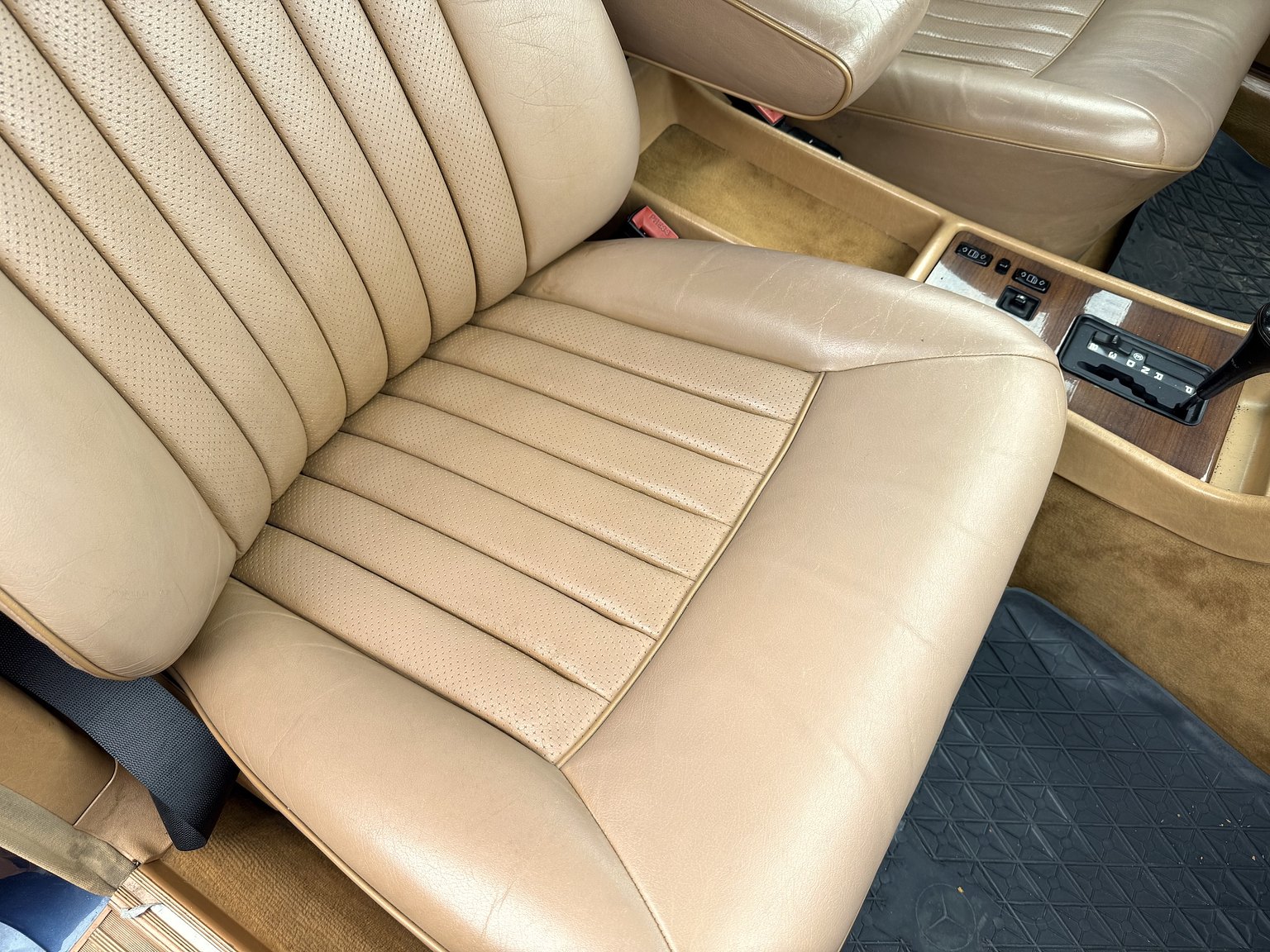 Interiörbild 1987 Mercedes-Benz 300 SE