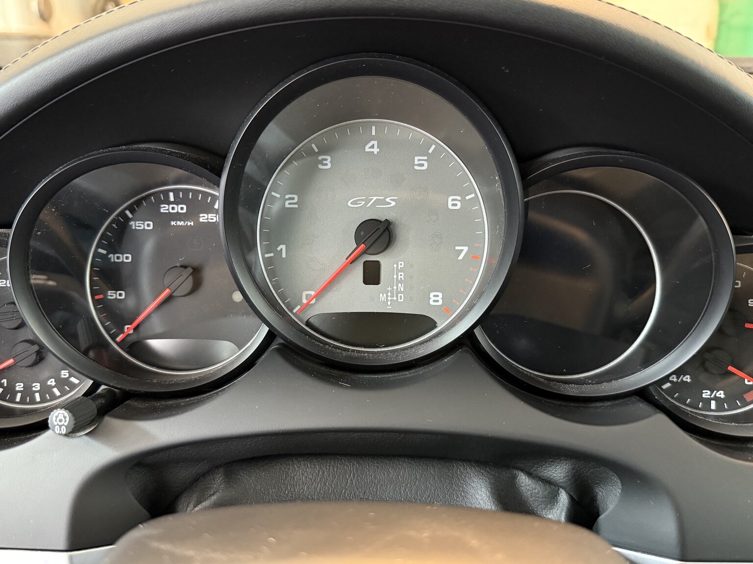 Interior image of 2013 Porsche Cayenne GTS