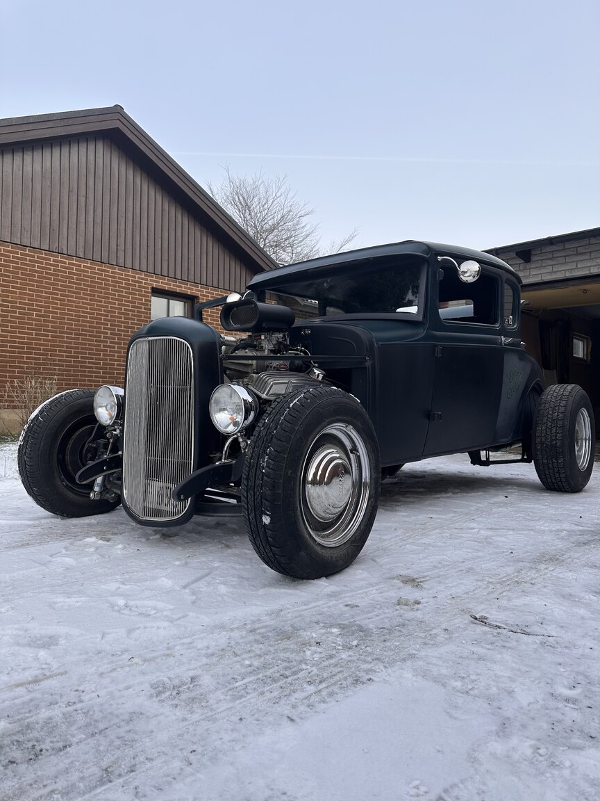 Exterior image of 1929 Ford A "HotRod"