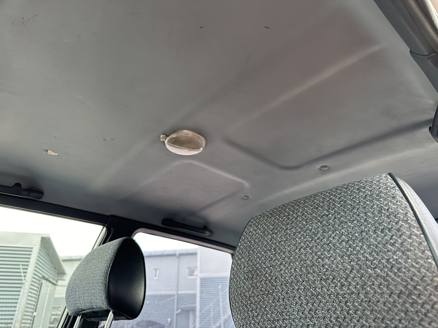 Innenraumfoto von 1988 Nissan Sunny (5)