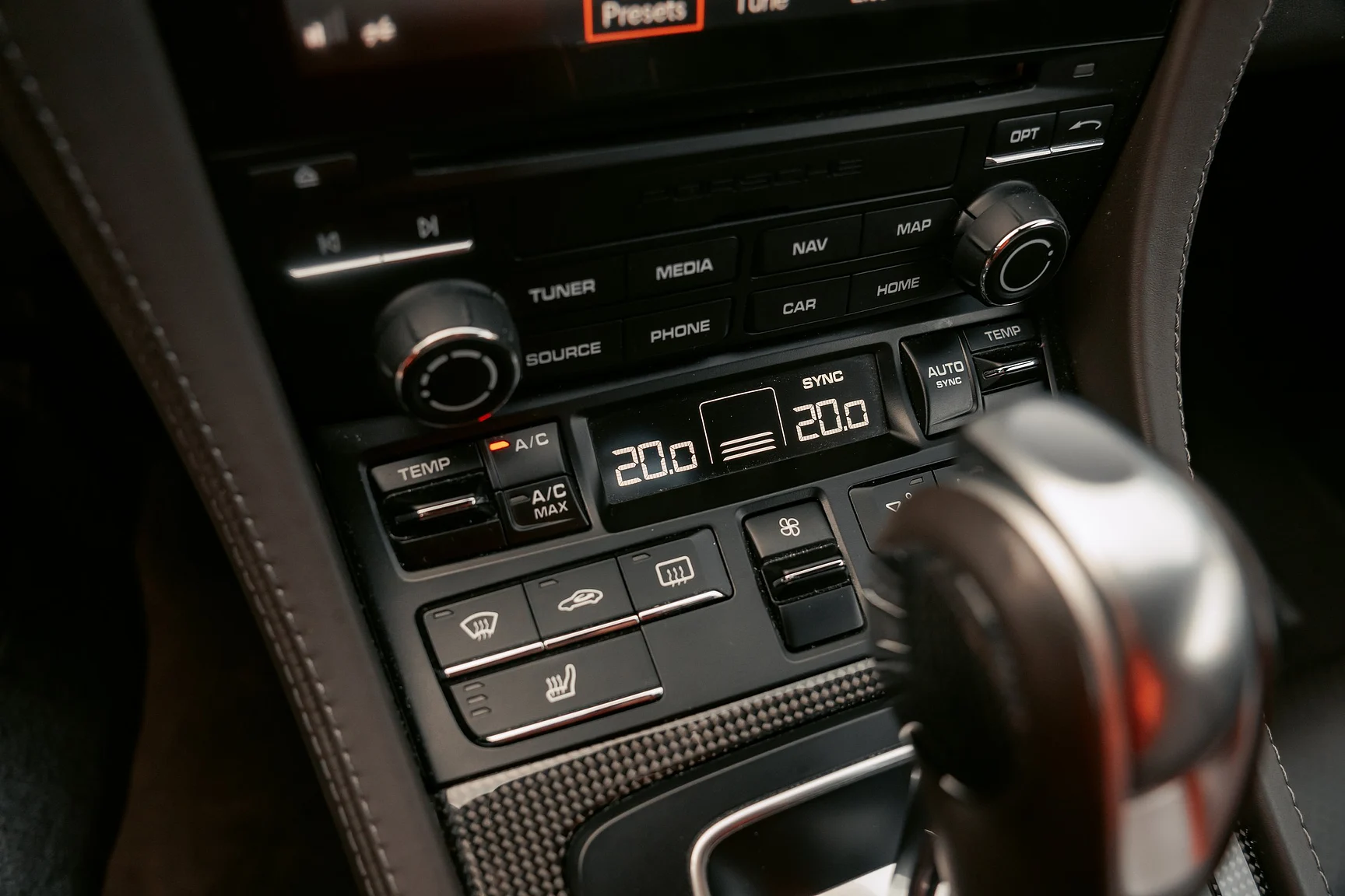 Interiörbild 2017 Porsche 718 Cayman S (23)