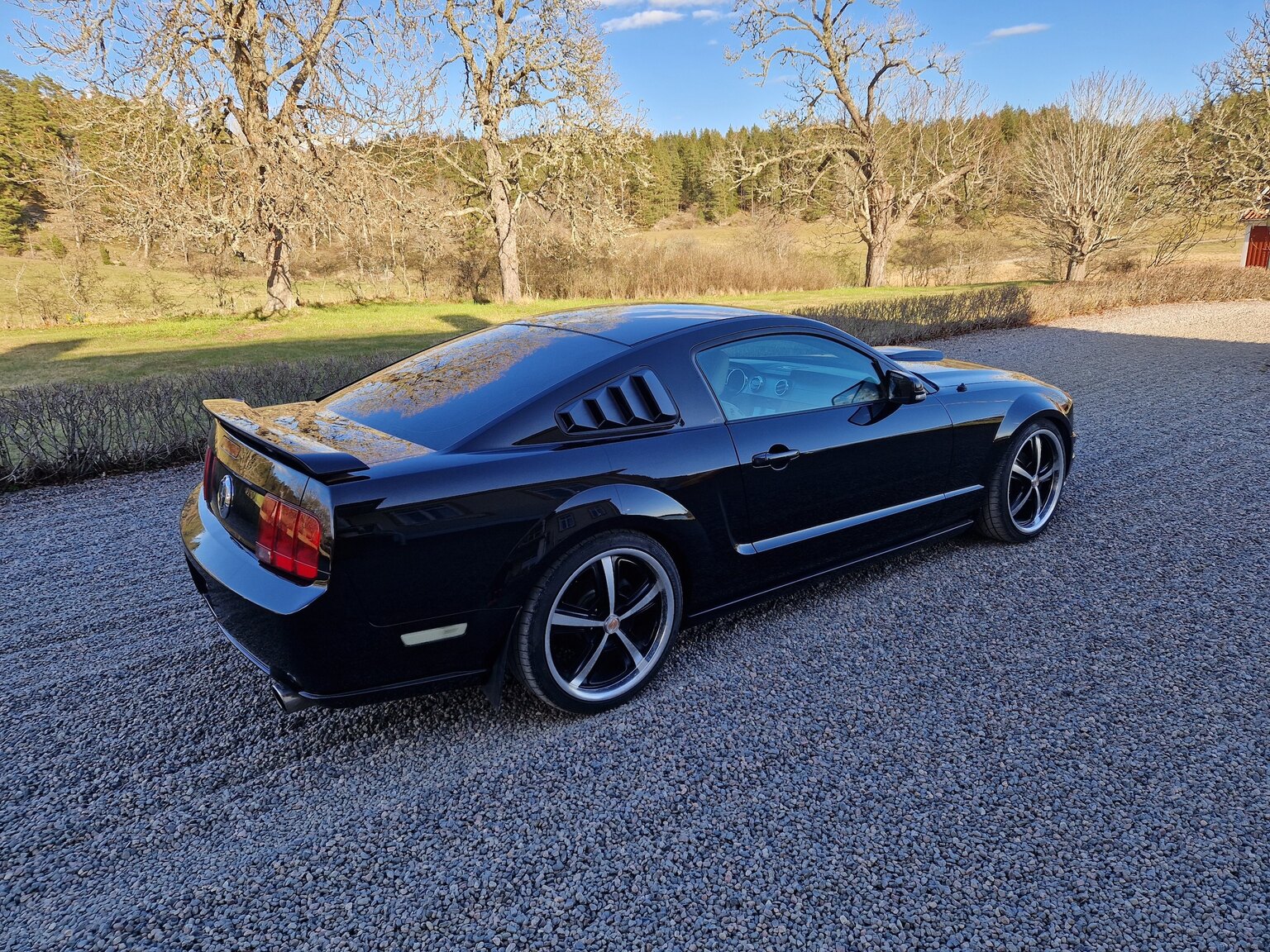 Exteriörbild på 2007 Ford Mustang V6 