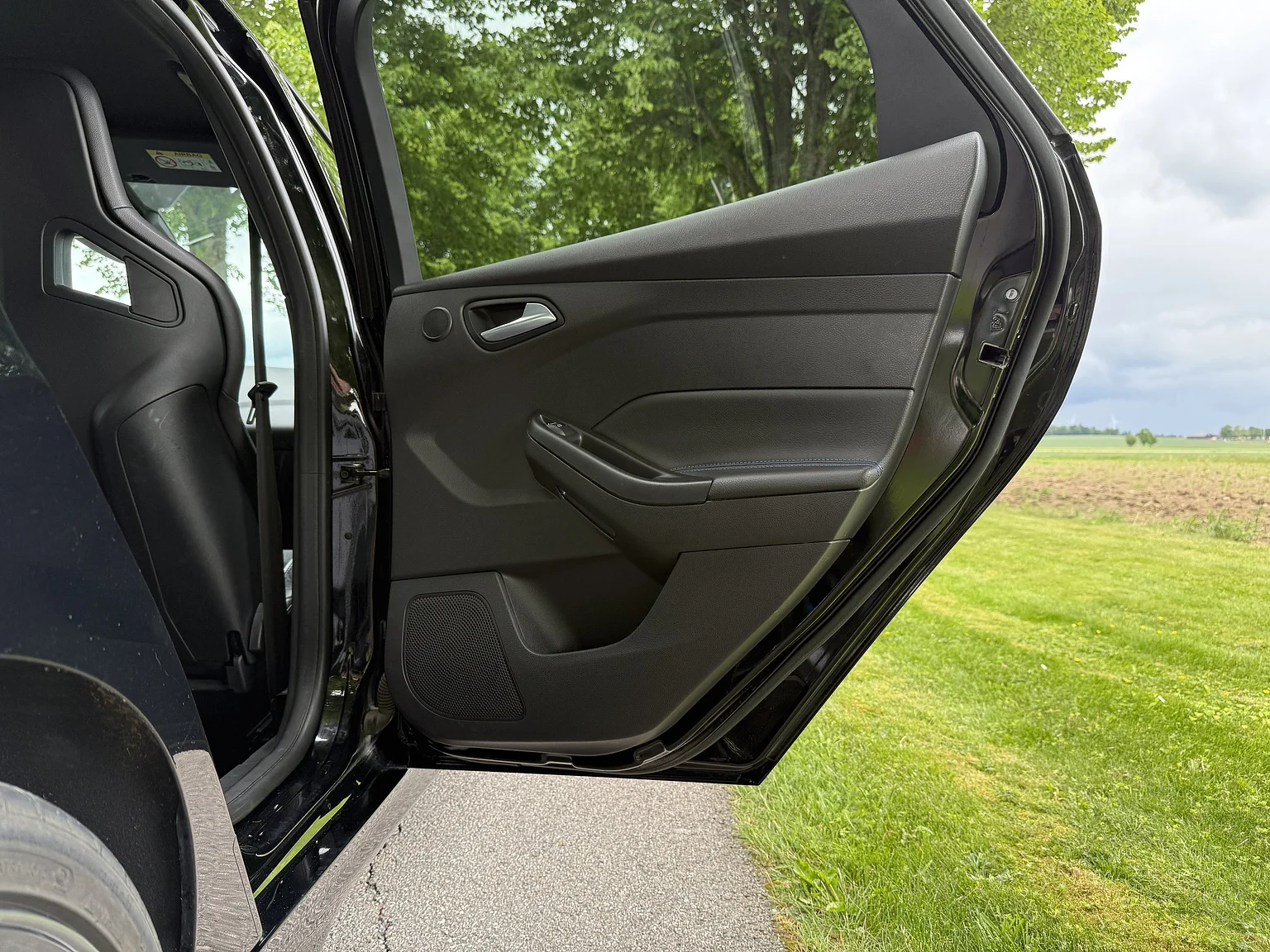 Interior image of 2016 Ford Focus RS (46)