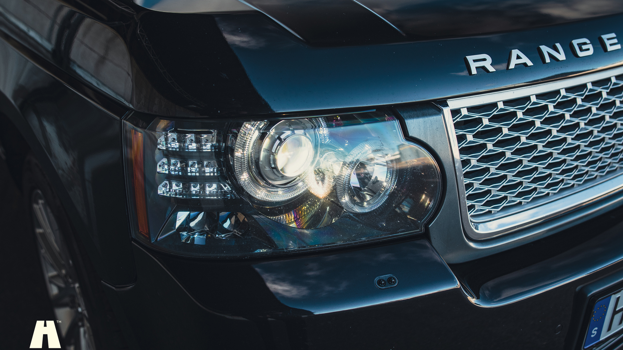 Exterior image of 2011 Range Rover TDV8 Autobiography  (19)