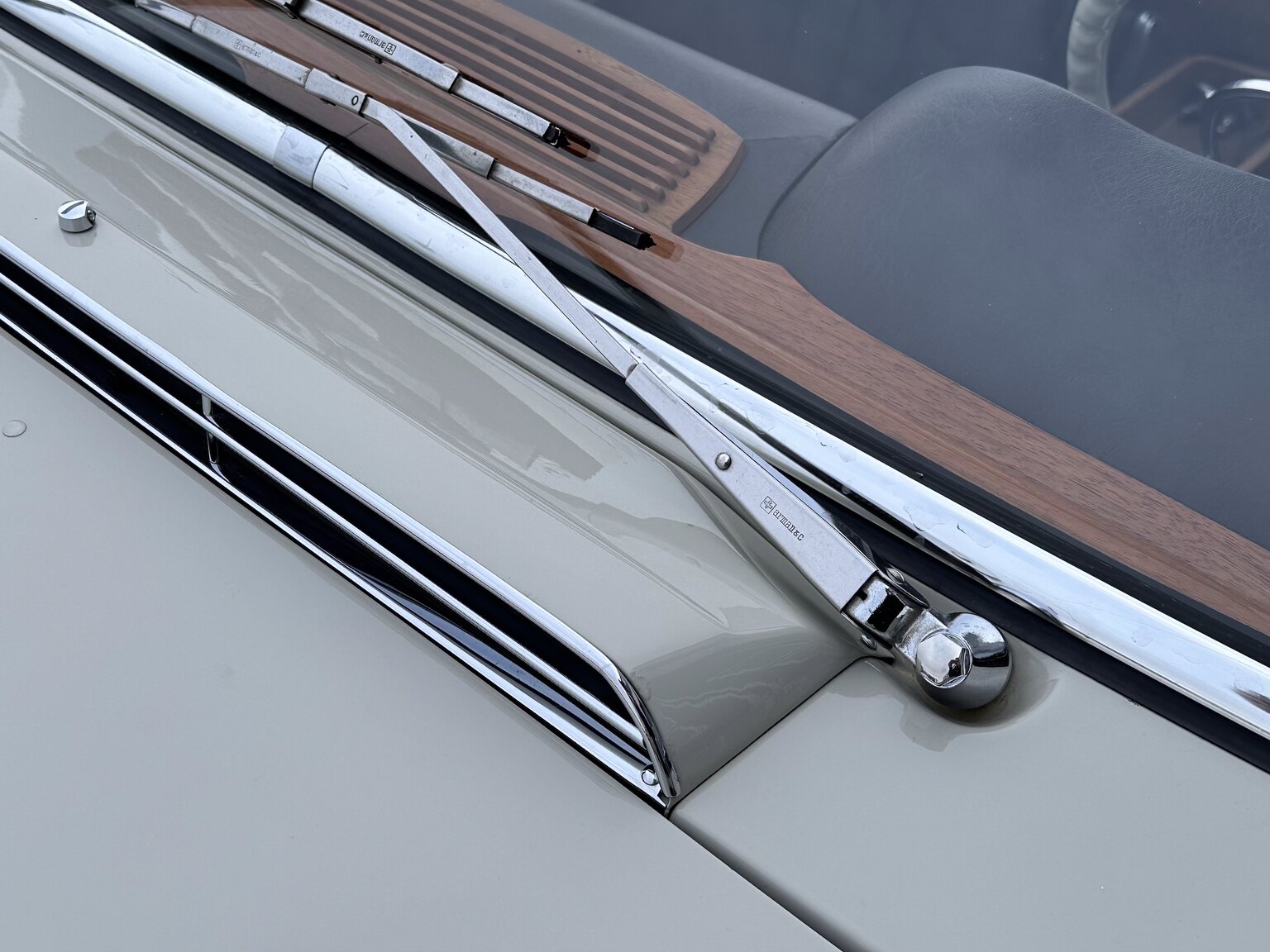 Aussenfoto 1968 Mercedes Benz SL 280 Pagoda