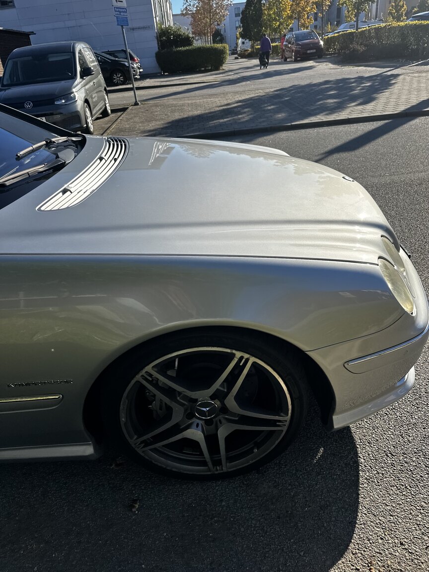 Exterior image of 2004 Mercedes-Benz CL 55 AMG