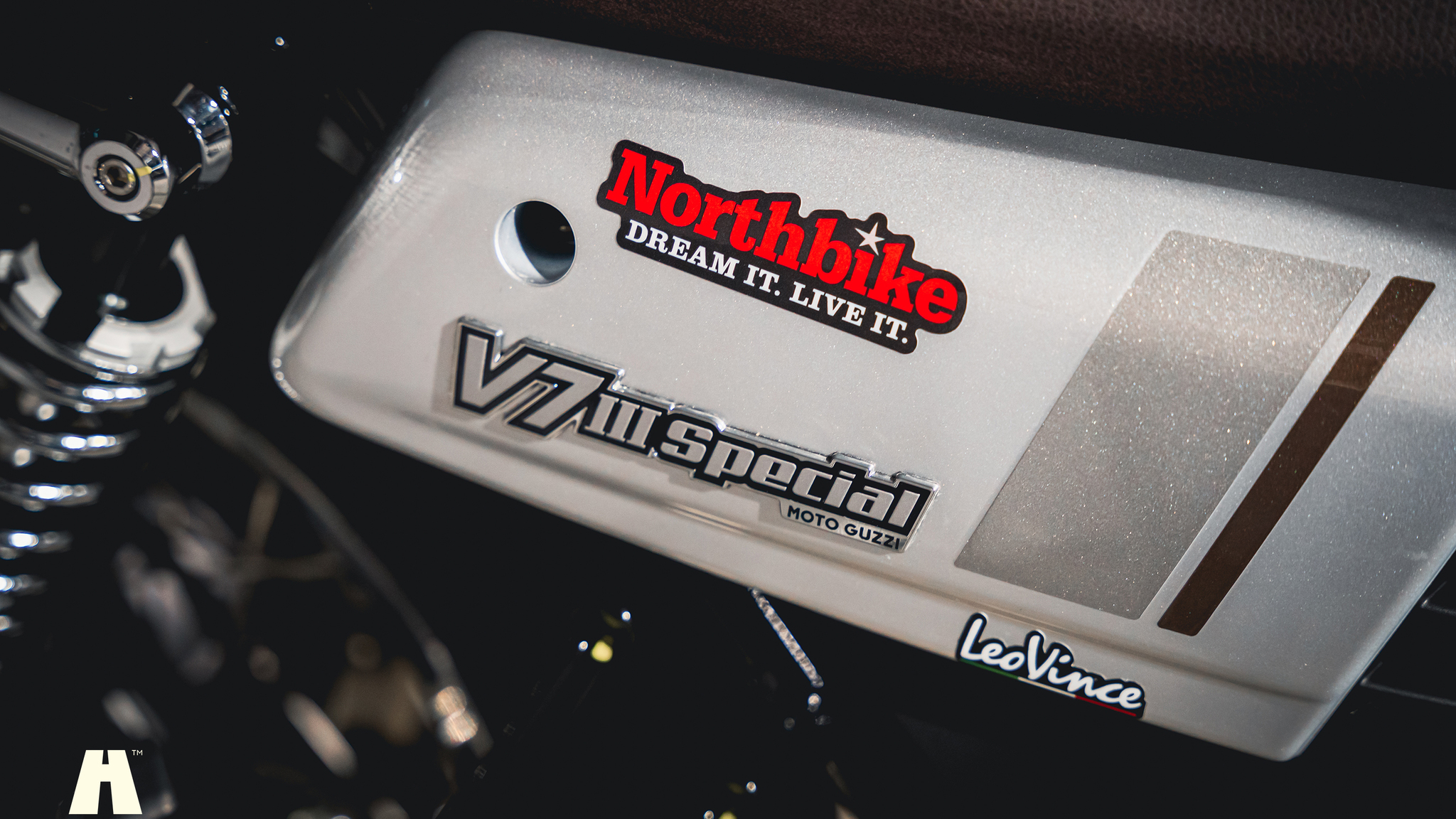 Exteriörbild på 2020 Moto Guzzi V7 III Special