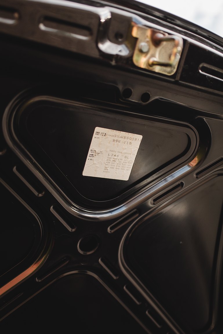 Interior image of 1998 Porsche 996 Carrera 