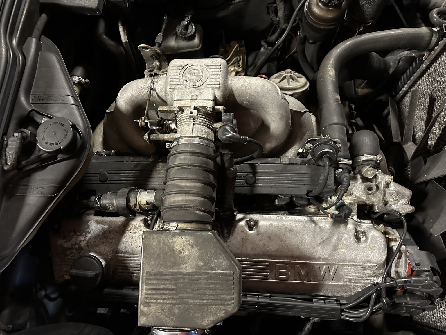 Image of 1988 BMW 535i mechanics