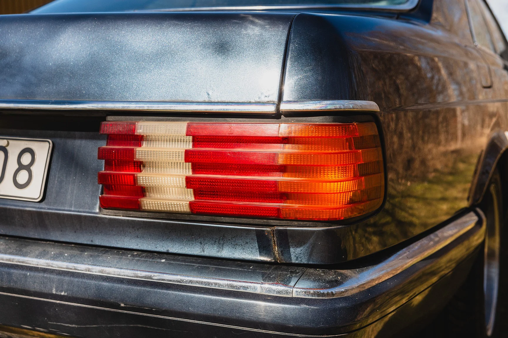 Aussenfoto 1986 Mercedes-Benz 560 SEC  (17)