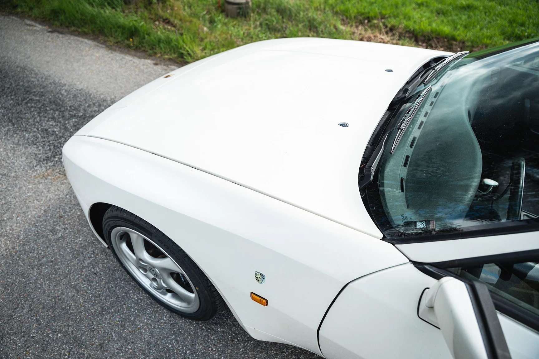 Exterior image of 1990 Porsche 944 S2 Cabriolet  (17)