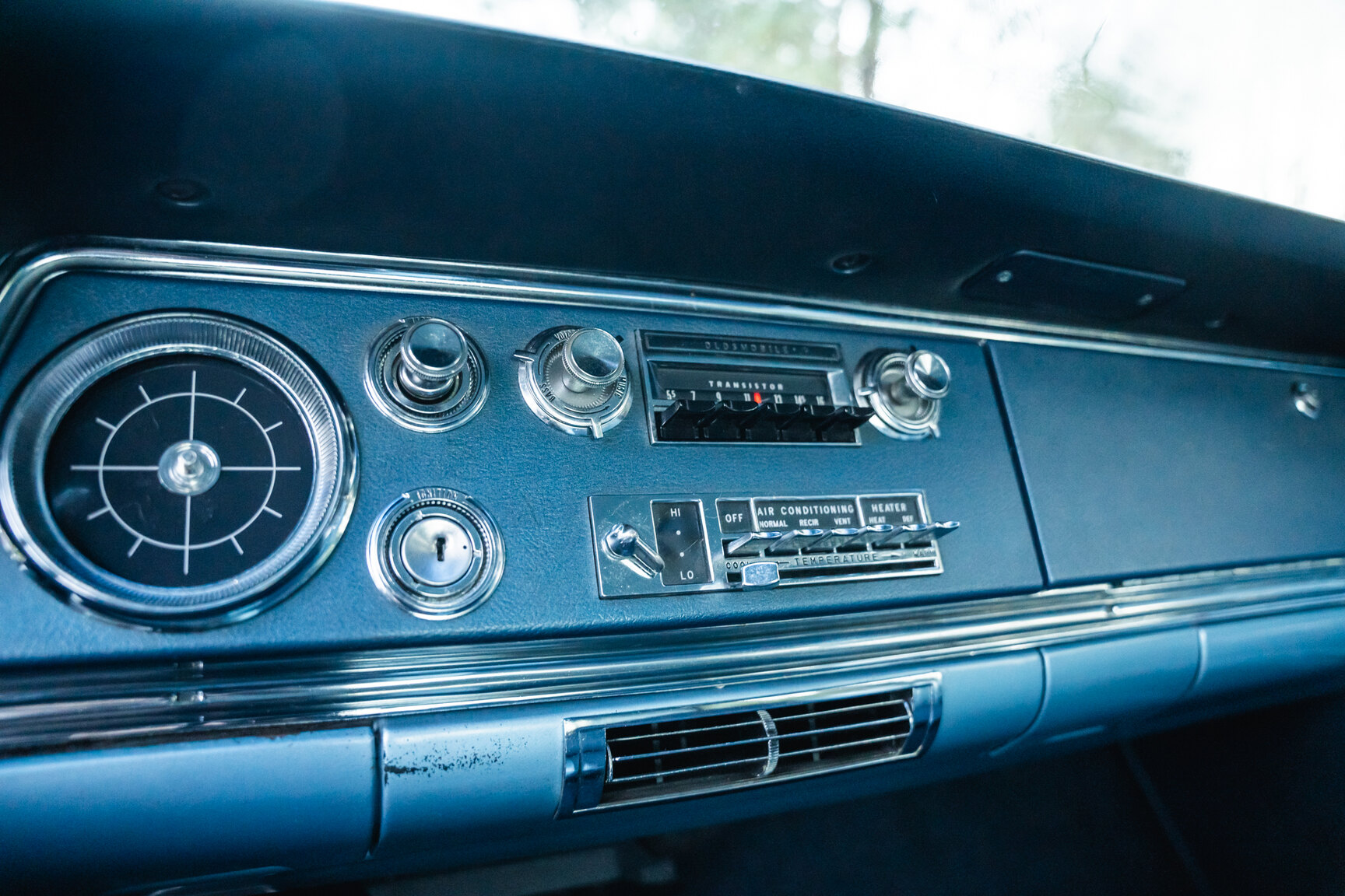 Interiörbild 1966 Oldsmobile Dynamic 88 Celebrity (31)