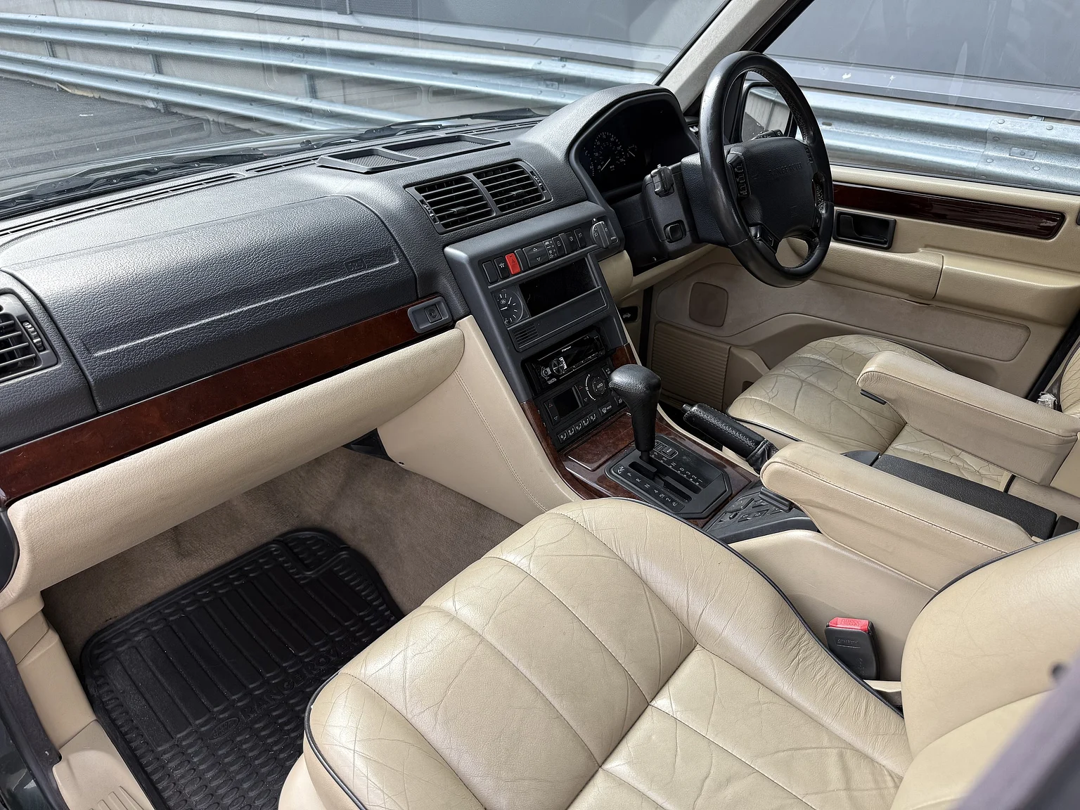 Innenraumfoto von 1998 Land Rover Range Rover P38 (42)