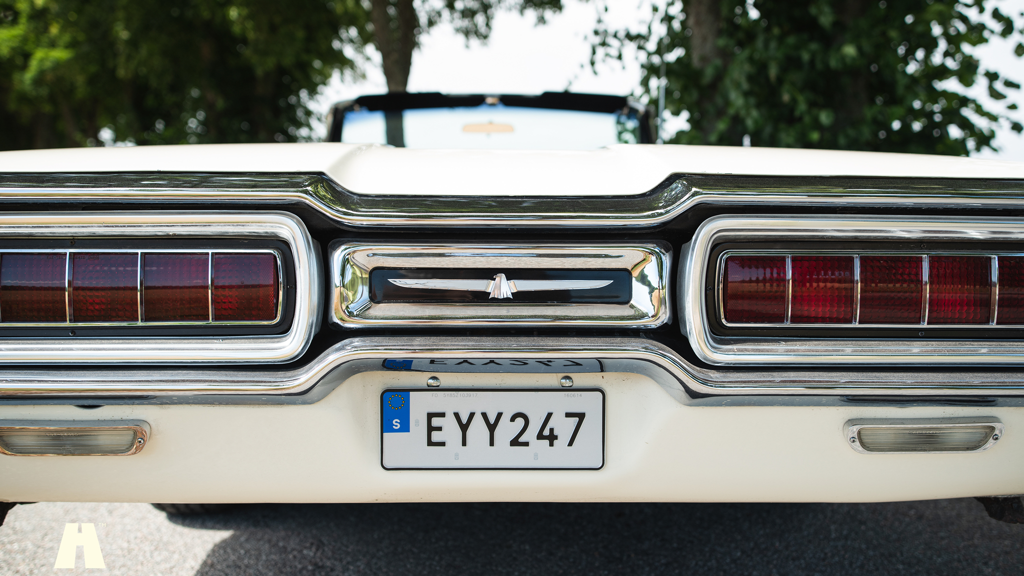 Exterior image of 1965 Ford Thunderbird (20)