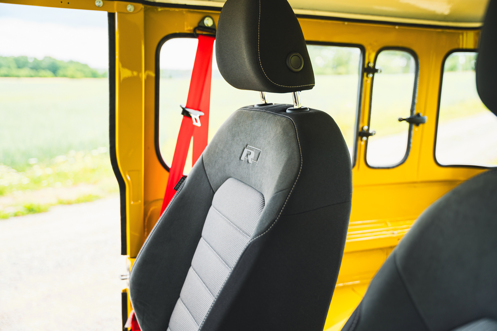 Interior image of 1976 Toyota Land Cruiser BJ40