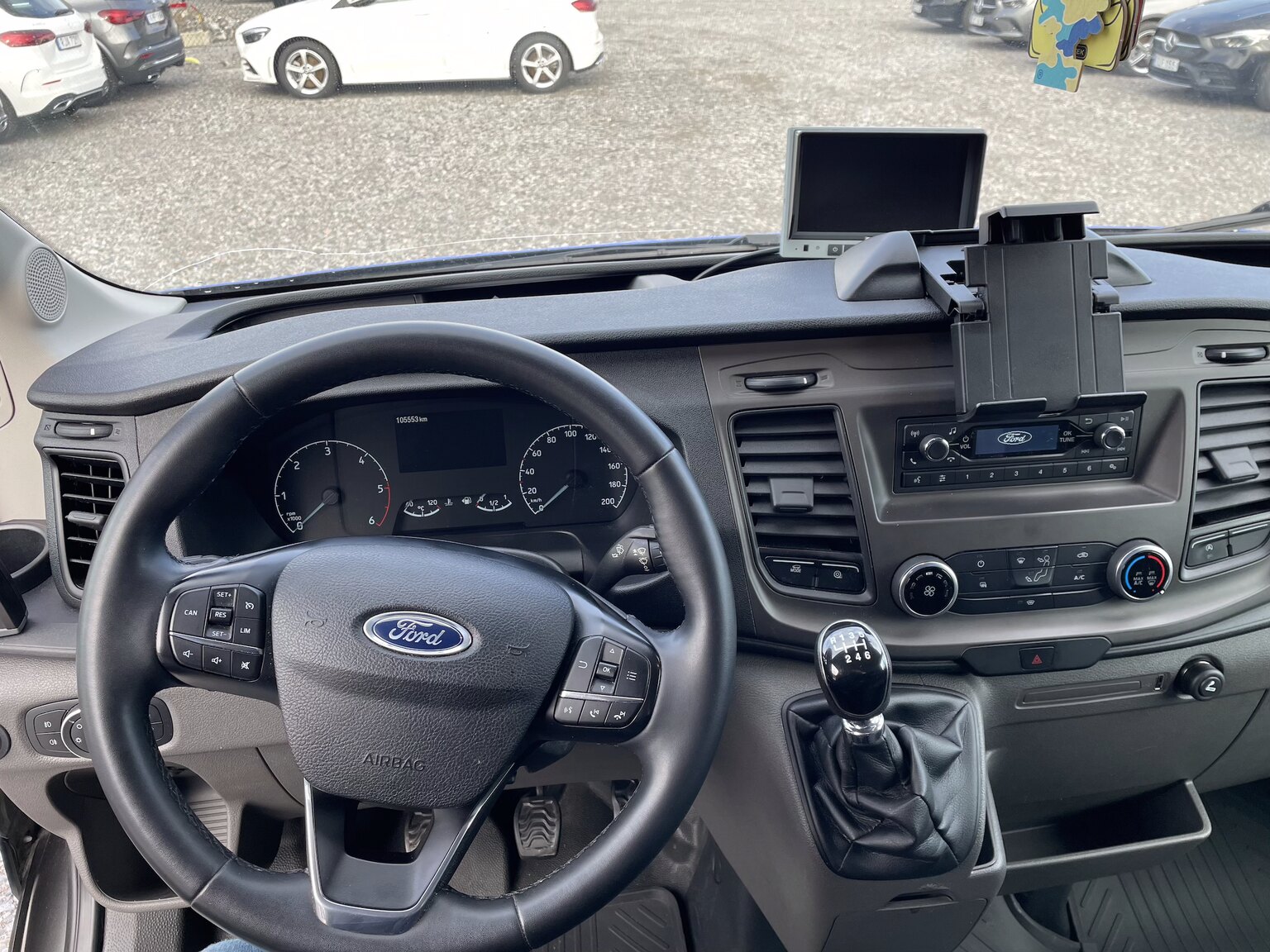 Interiörbild 2022 Ford Transit fordonstransport