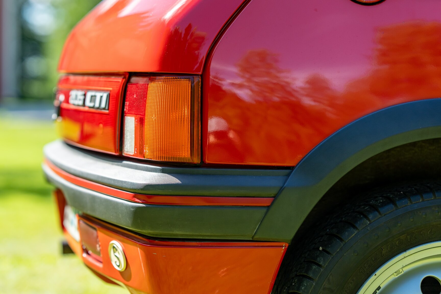 Exterior image of 1987 Peugeot 205 CTI 1.6 (36)