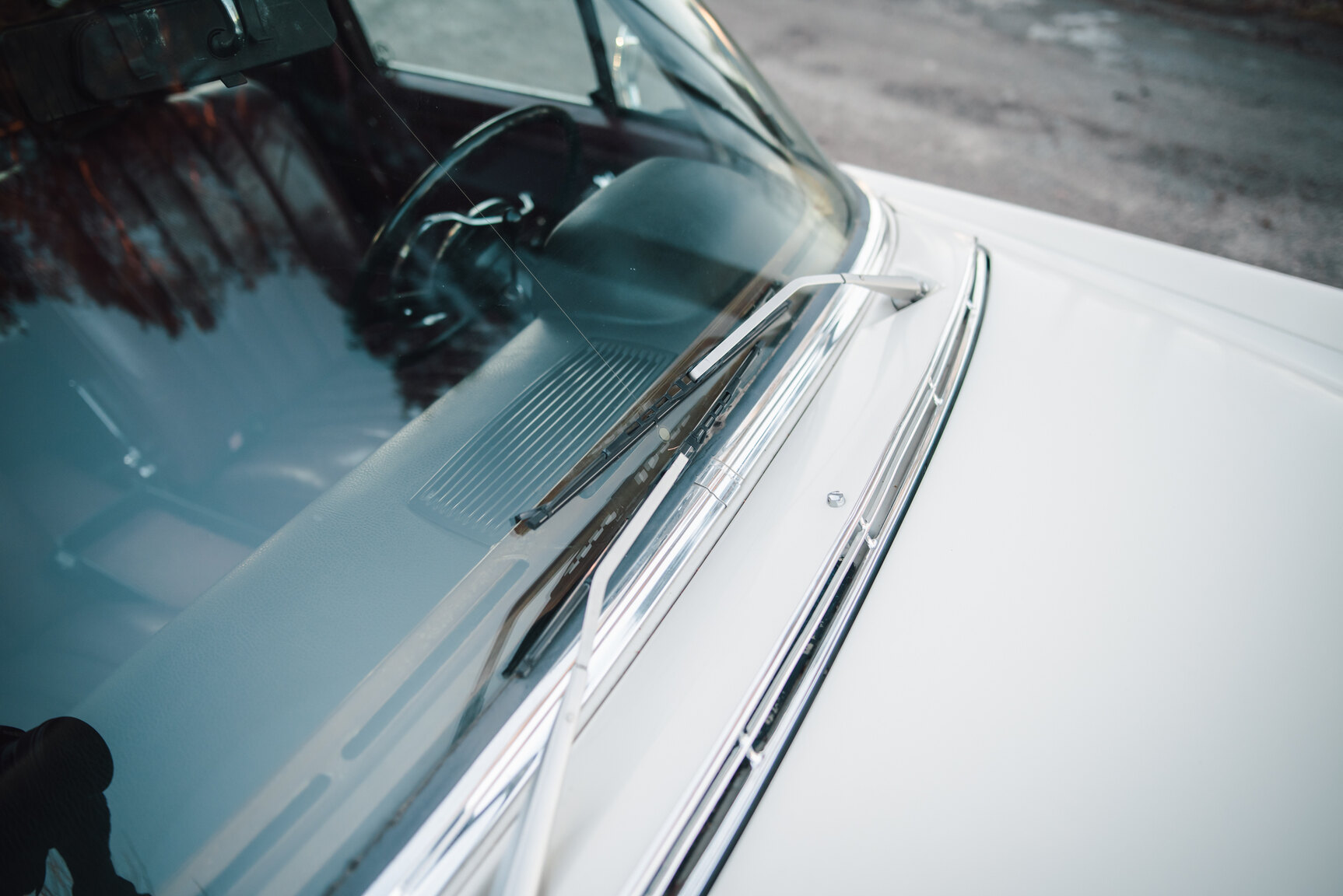 Exterior image of 1967 Mercedes-Benz 250 S