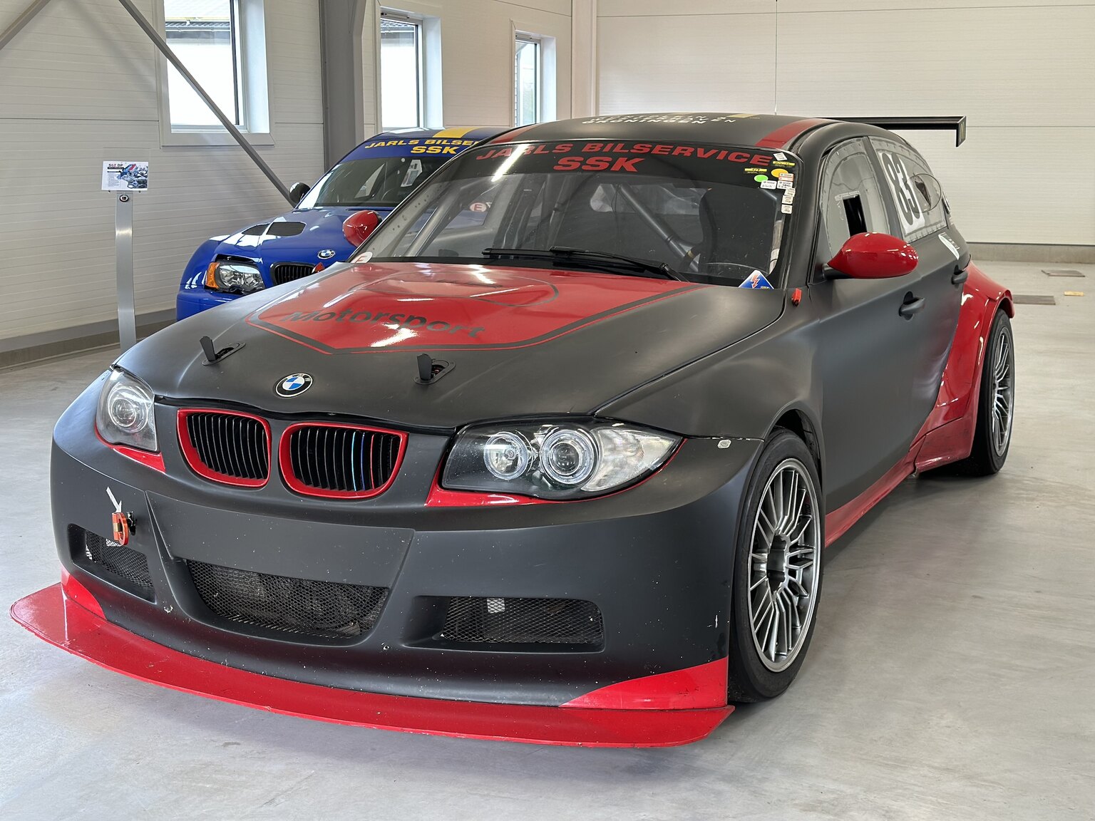 Exteriörbild på 2012 BMW M140 Race Car
