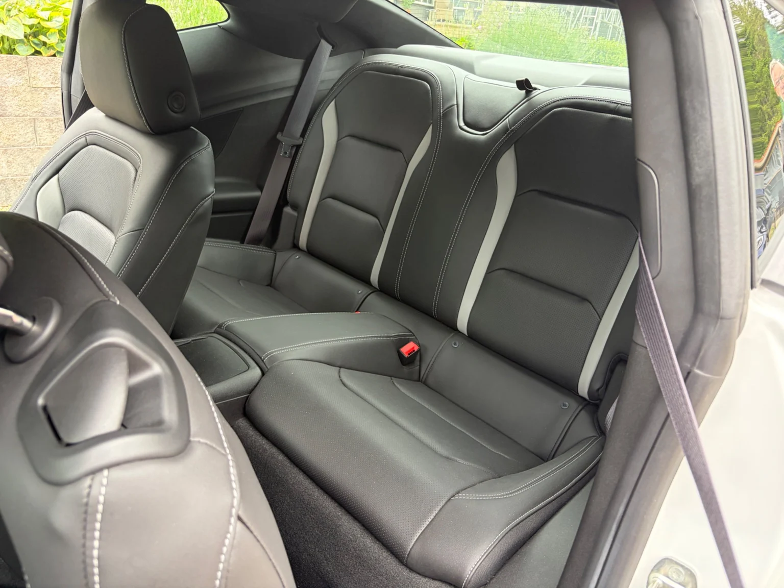 Interiörbild 2017 Chevrolet Camaro SS (30)