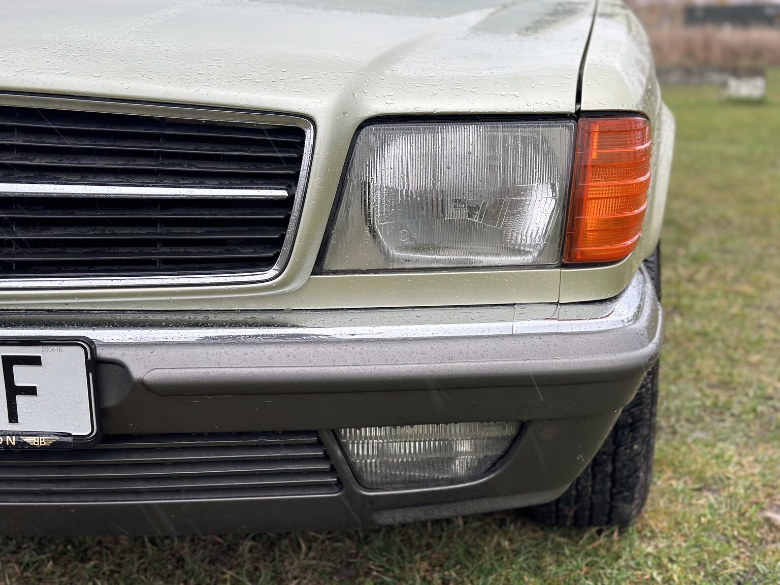 Exterior image of 1983 Mercedes-Benz 500 SEC