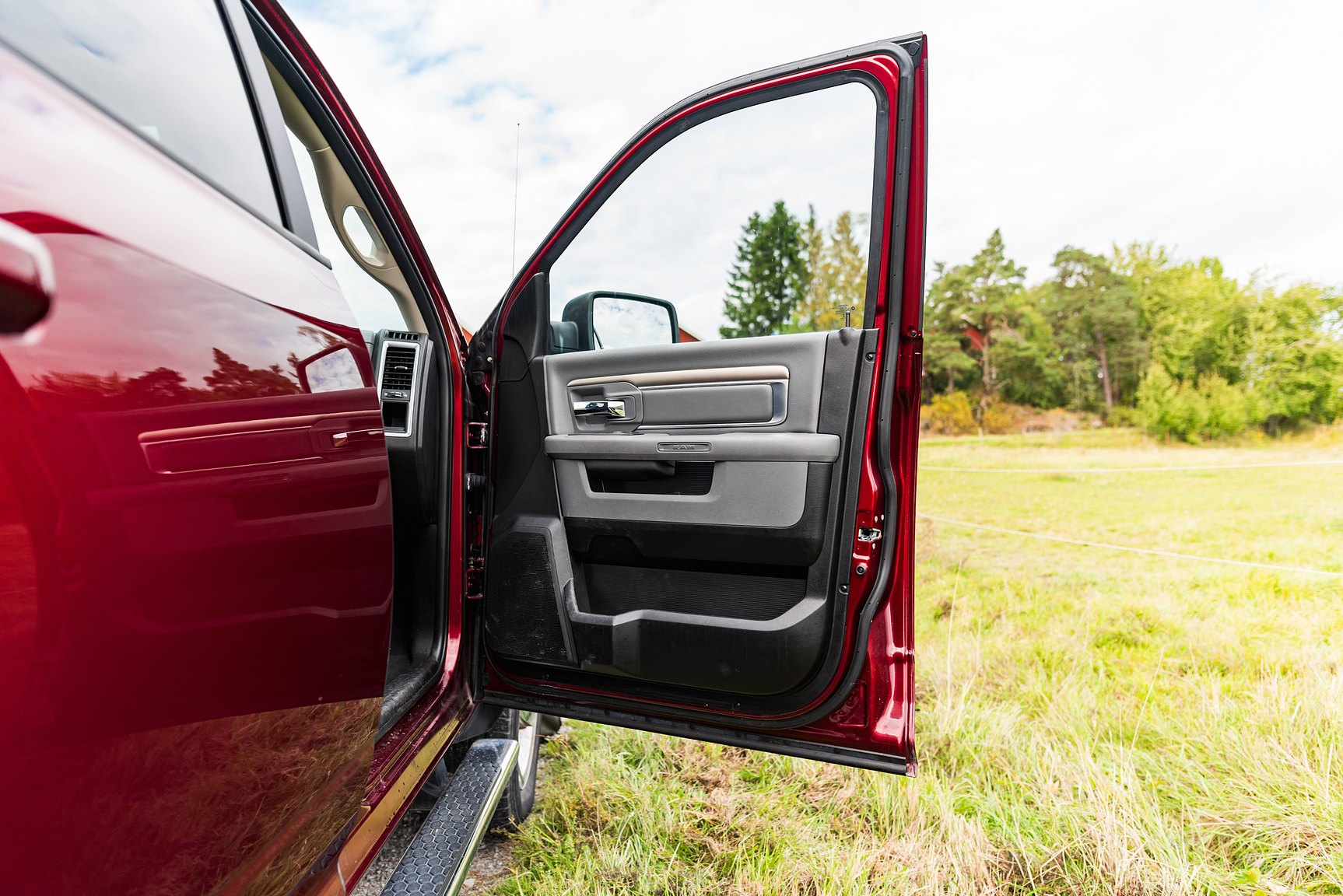 Interior image of 2019 Dodge Ram 1500 Classic Crew Cab 5.7 V8 HEMI 